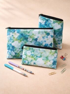 NWT Demdaco Collab with Art Lifting  White Flowers - 3pc Pouch Set-